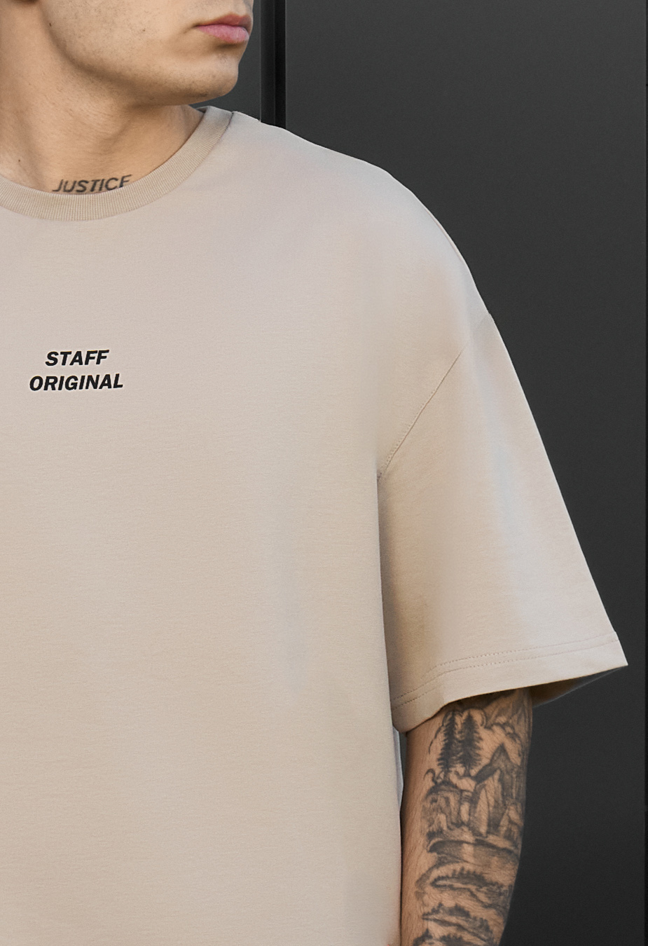 Komplet koszulka + spodenki Staff no beige oversize