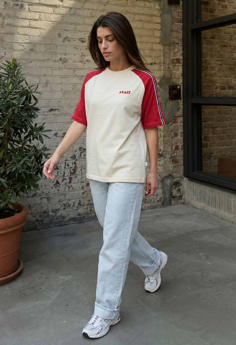 Koszulka Staff milk & red logo oversize