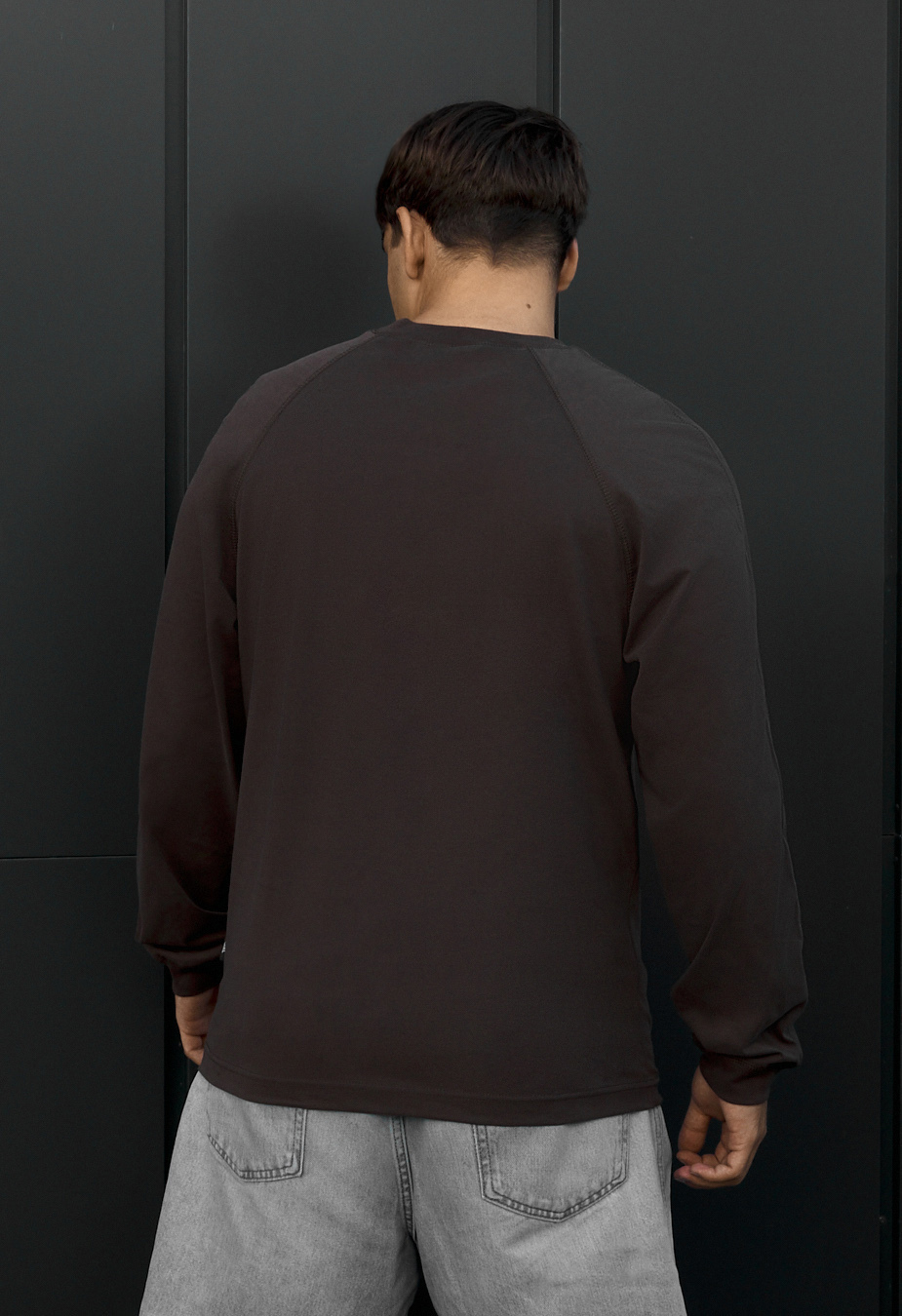 Longsleeve Staff dark brown logo