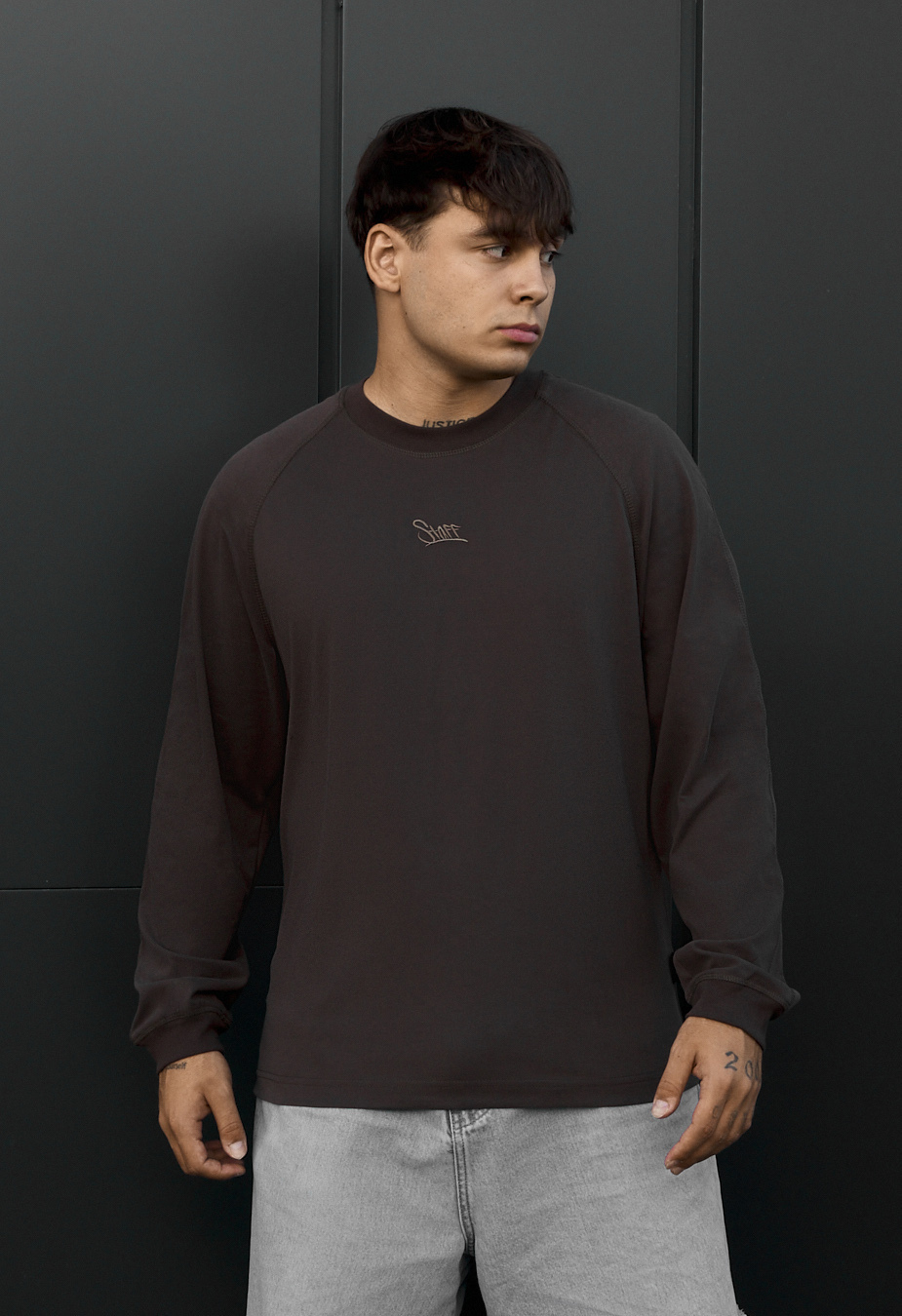 Longsleeve Staff dark brown logo