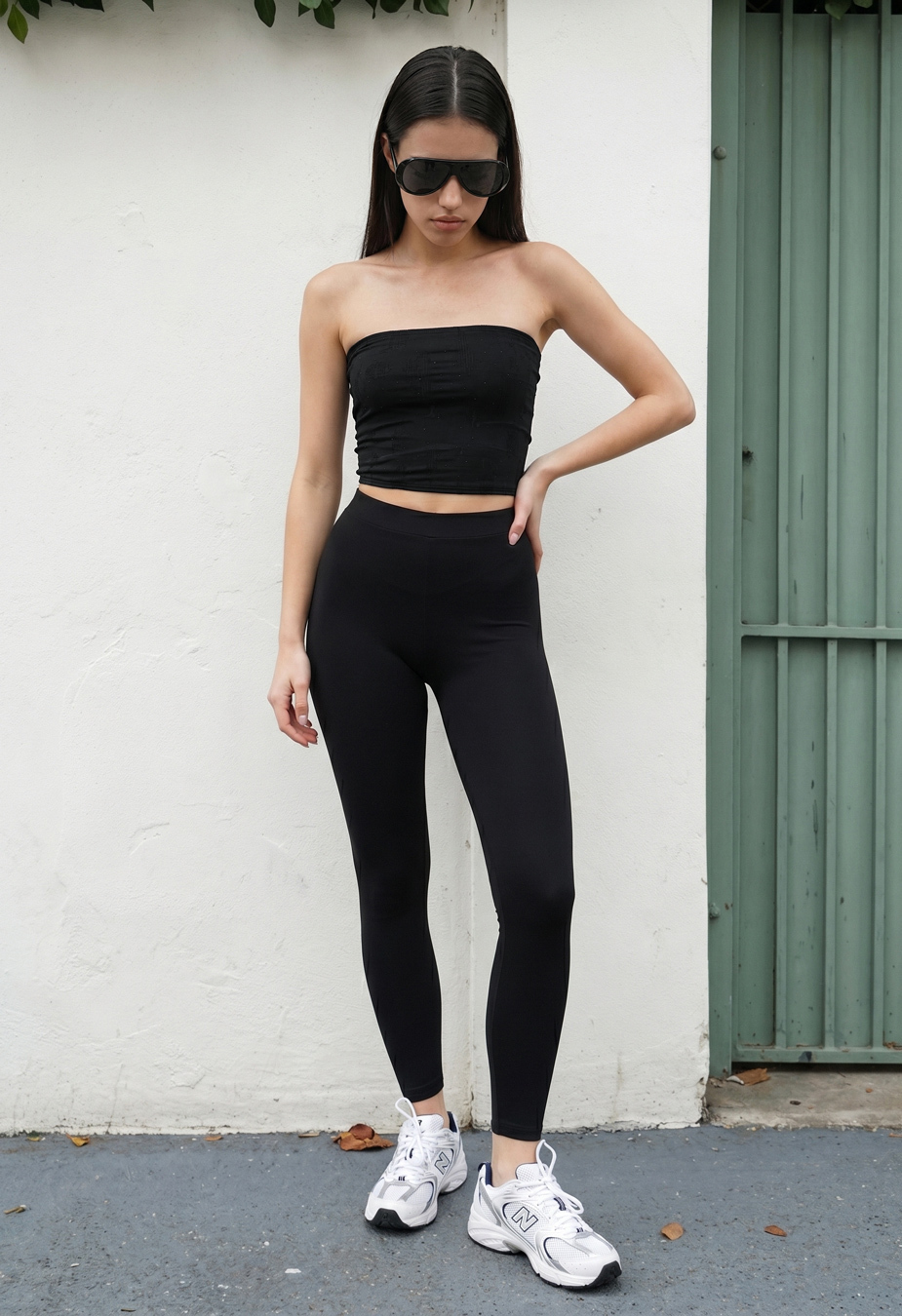 Damski top z kryształkami Staff sp black