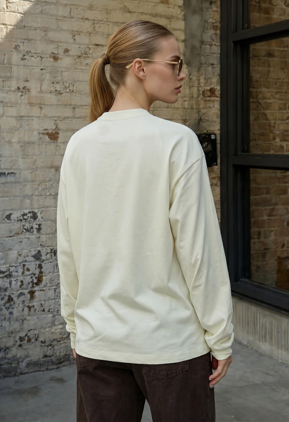 Longsleeve Staff pol milk oversize