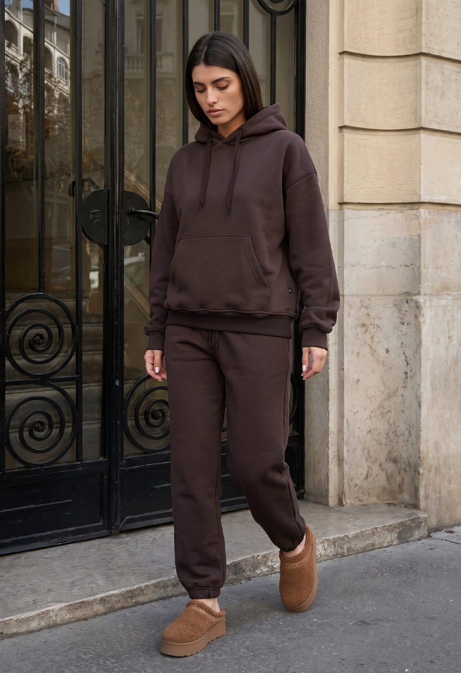 Dres Staff sem dark brown oversize fleece