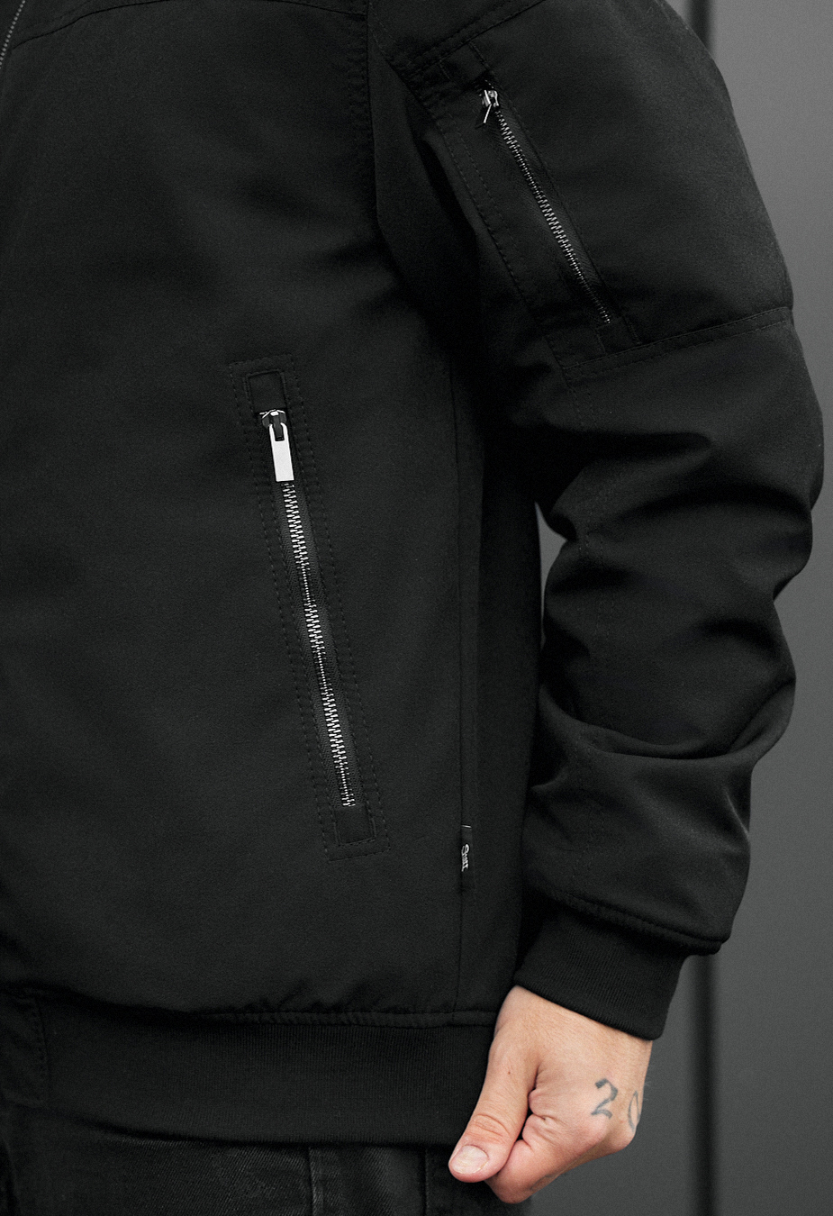 Bomber Staff dax black