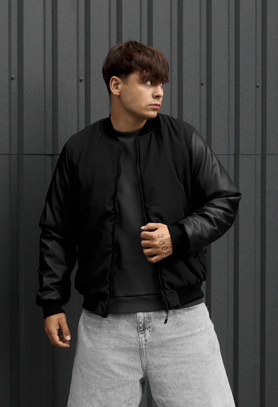 Bomber Staff fly black