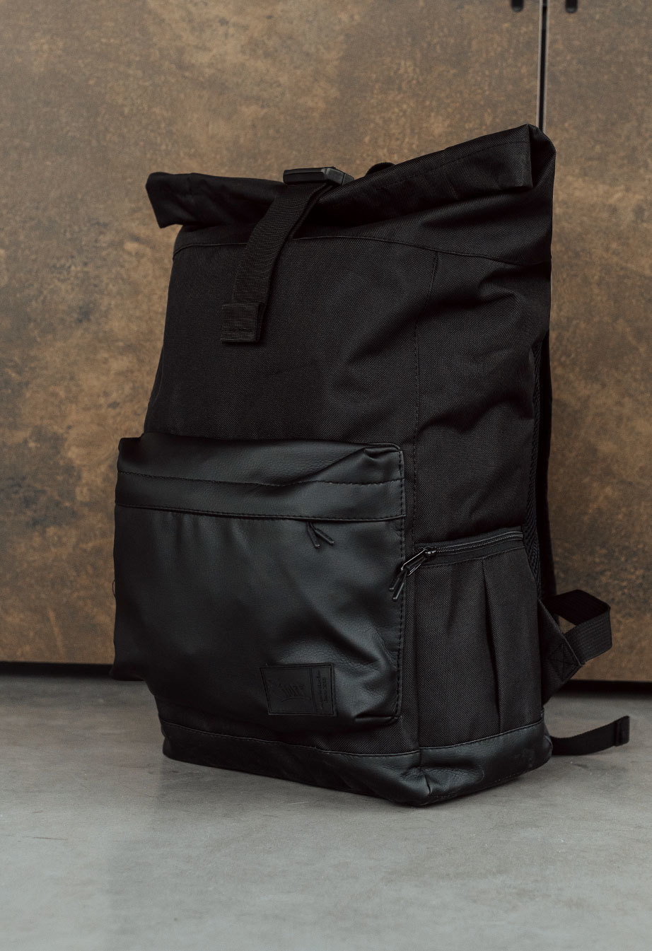 Plecak Staff rolltop 24L all black