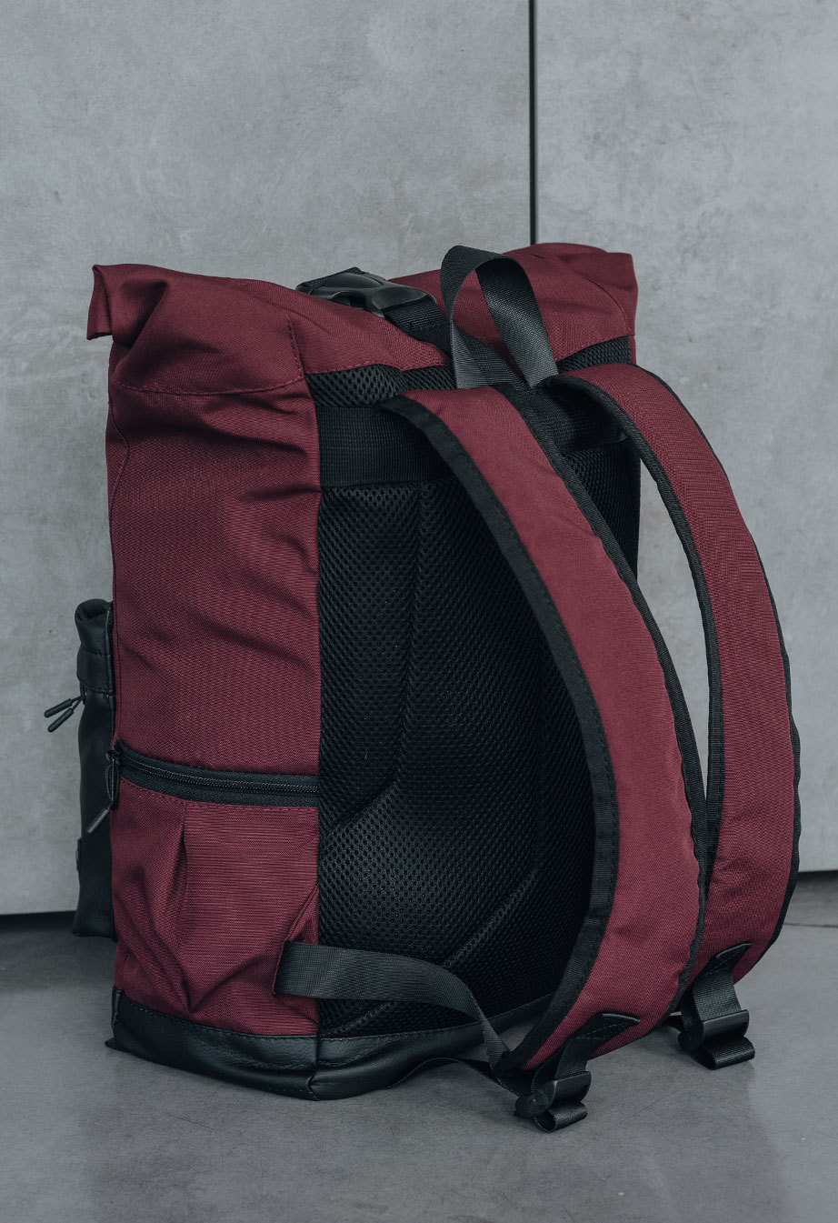 Plecak Staff rolltop 22L black & bordo