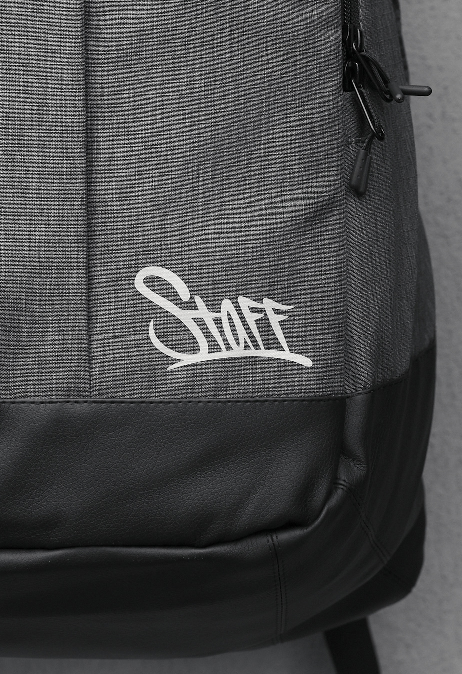 Plecak Staff po 30L logo gray
