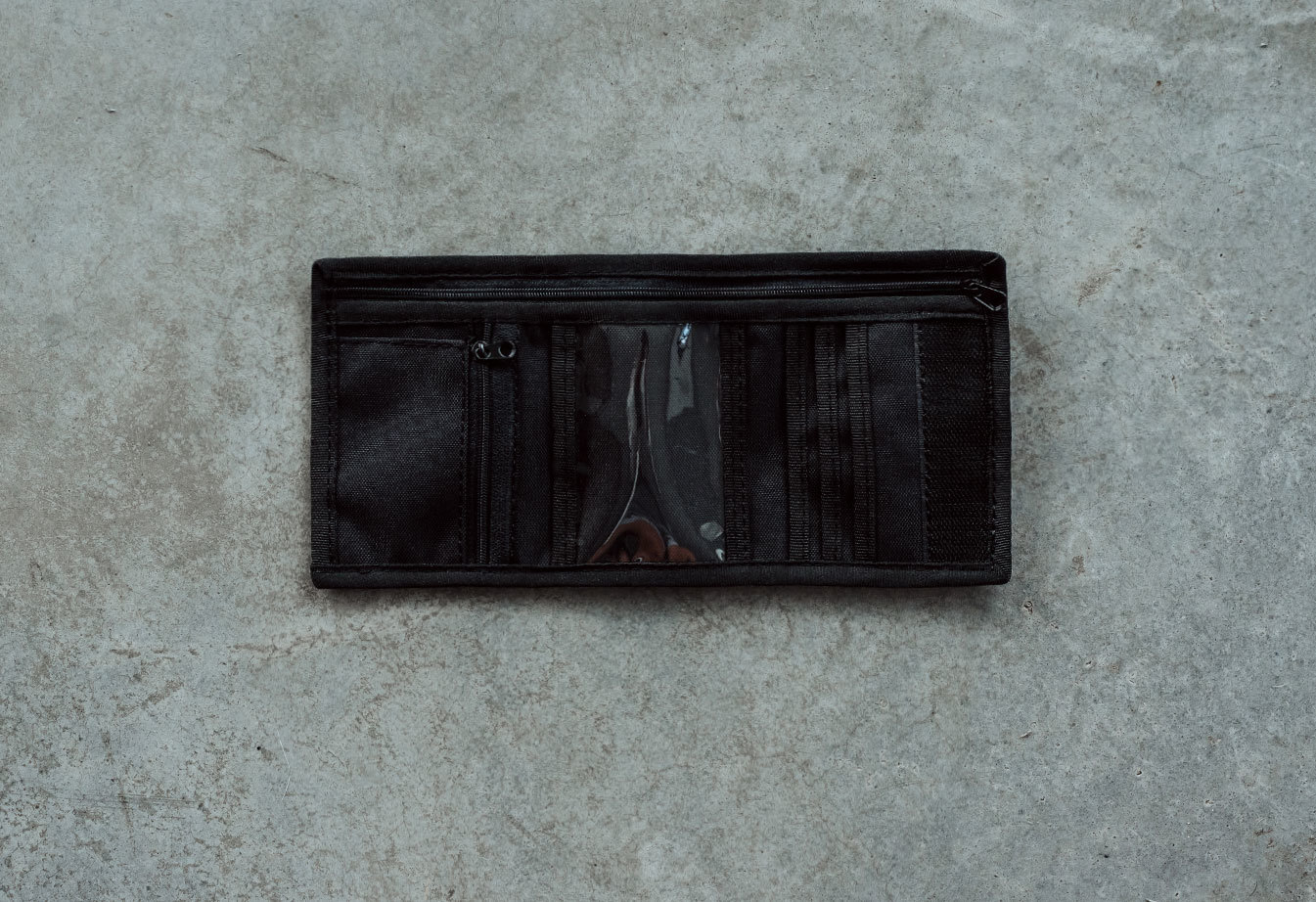 Portmonetka Staff black logo