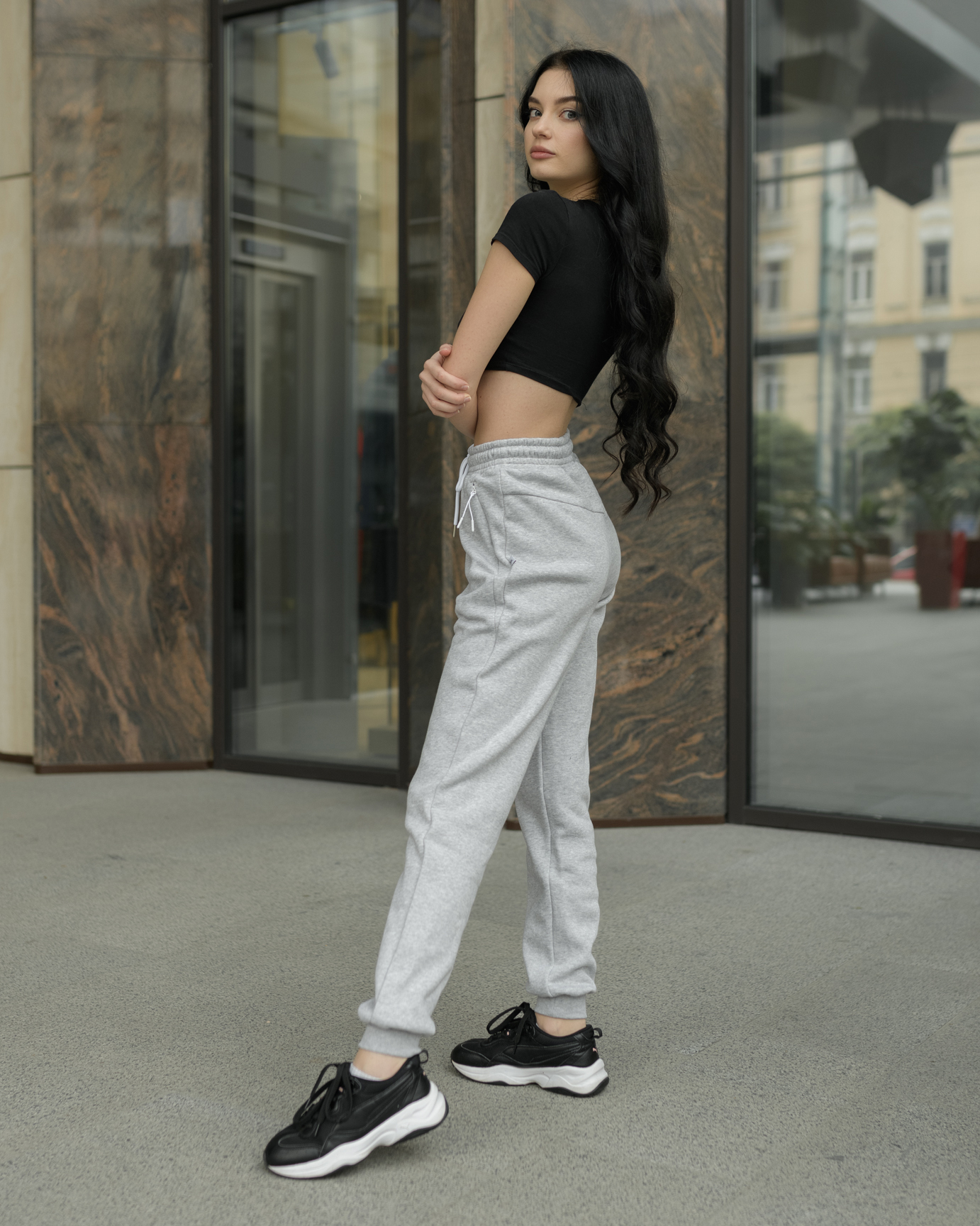 Damskie spodnie dresowe Staff gray melange basic fleece