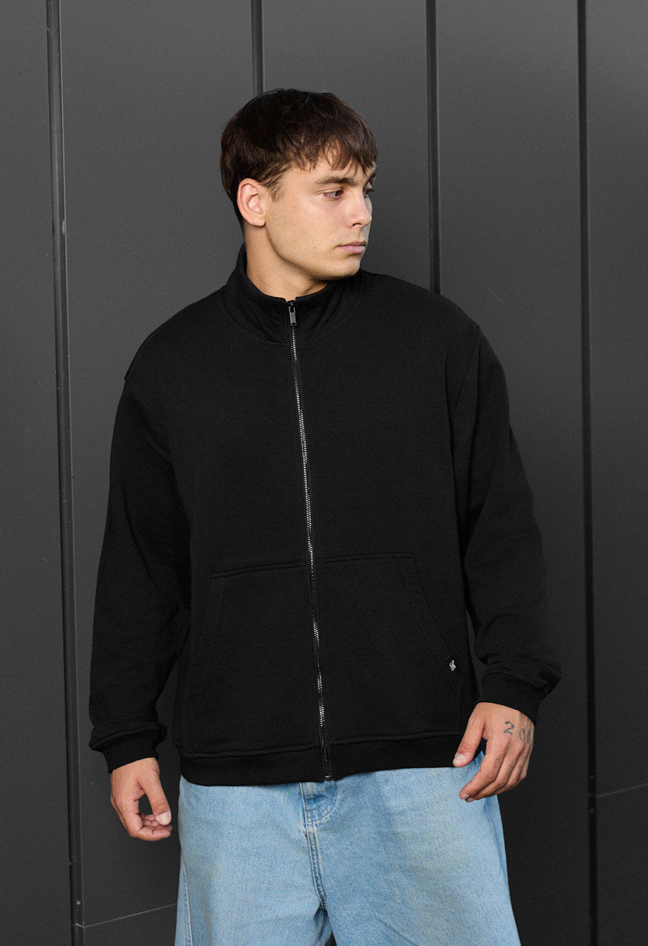 Olimpijka Staff ry black oversize