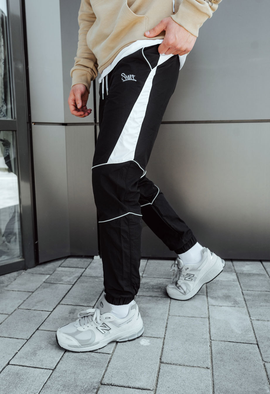 Joggery Staff retro black