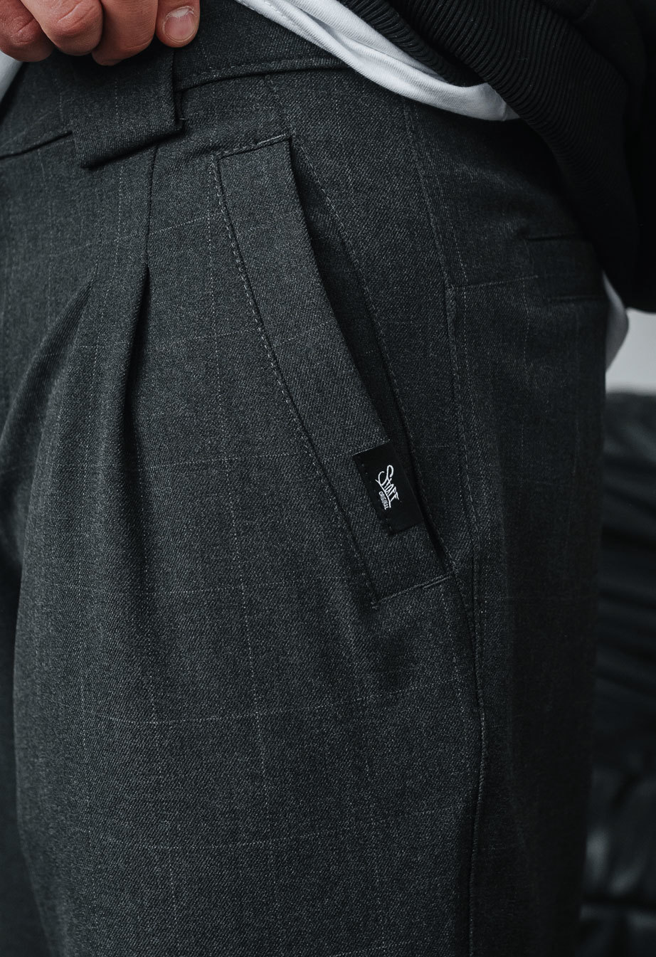 Spodnie Staff line dark gray square