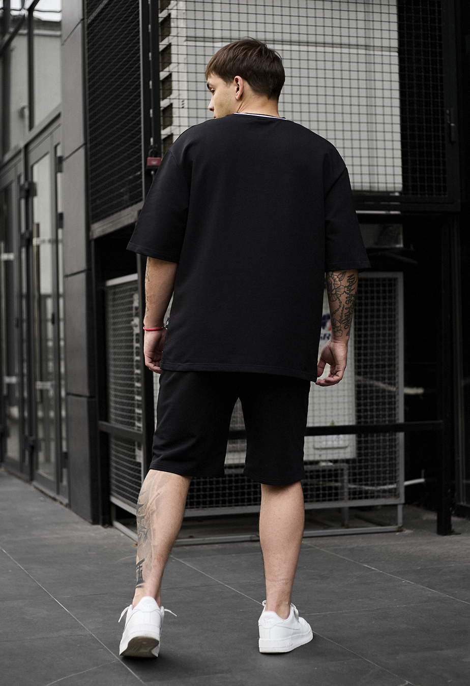 Letni komplet: koszulka + szorty Staff de black oversize