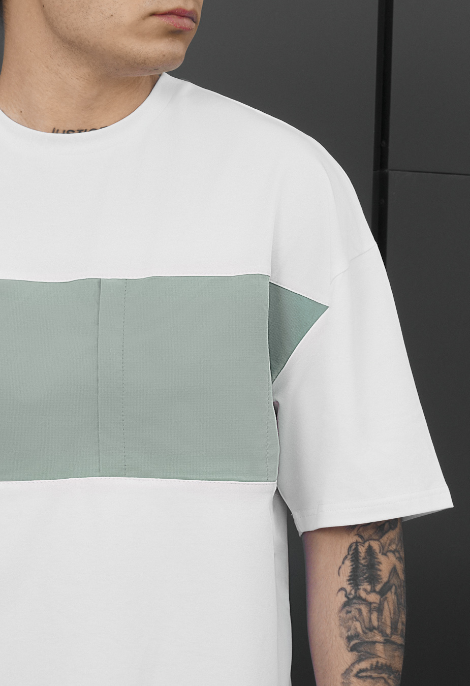 Komplet koszulka + spodenki Staff patt white & light olive