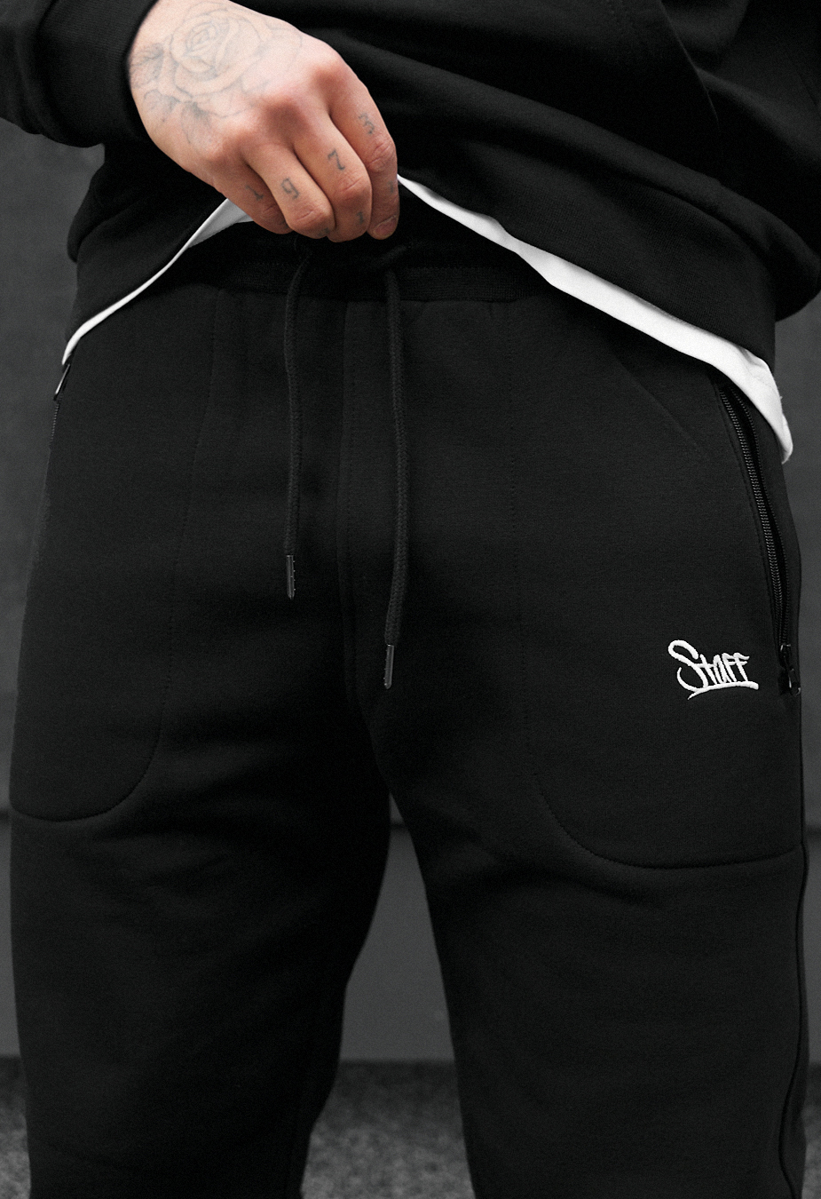 Spodnie Staff nib black logo fleece