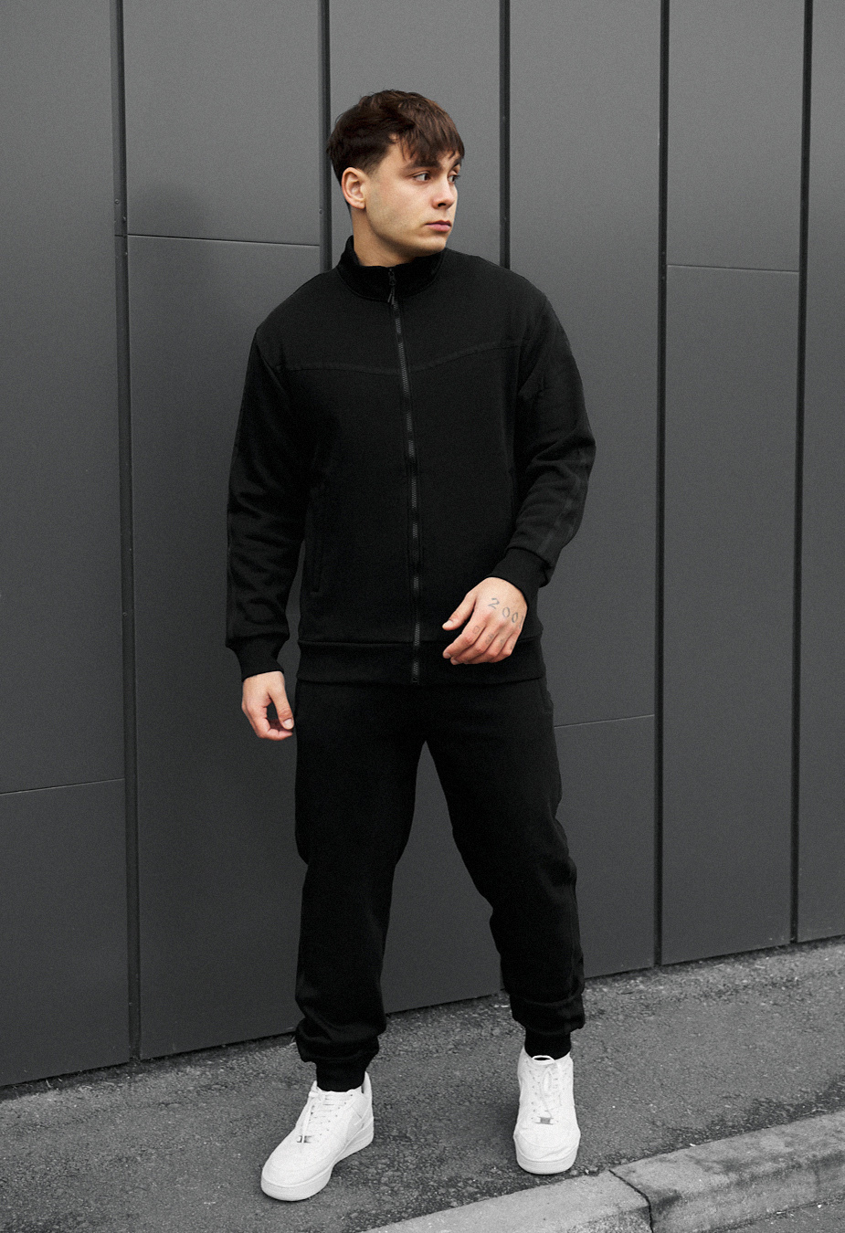 Dres Staff od black fleece