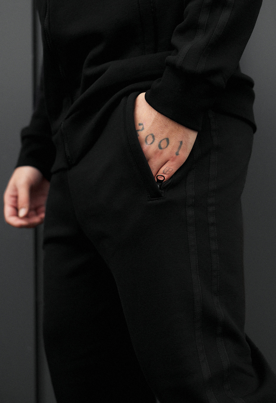 Dres Staff od black fleece