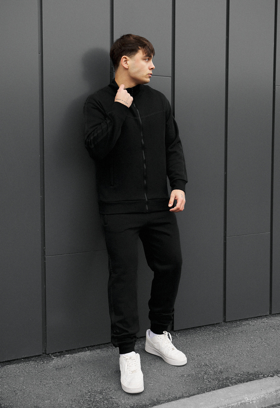 Dres Staff od black fleece