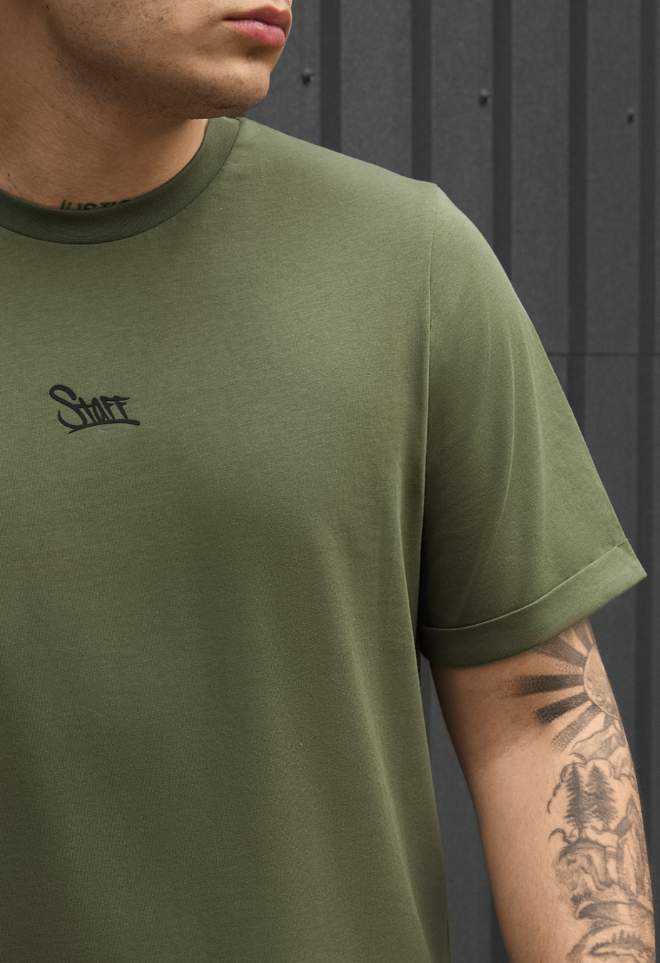 Koszulka Staff khaki logo
