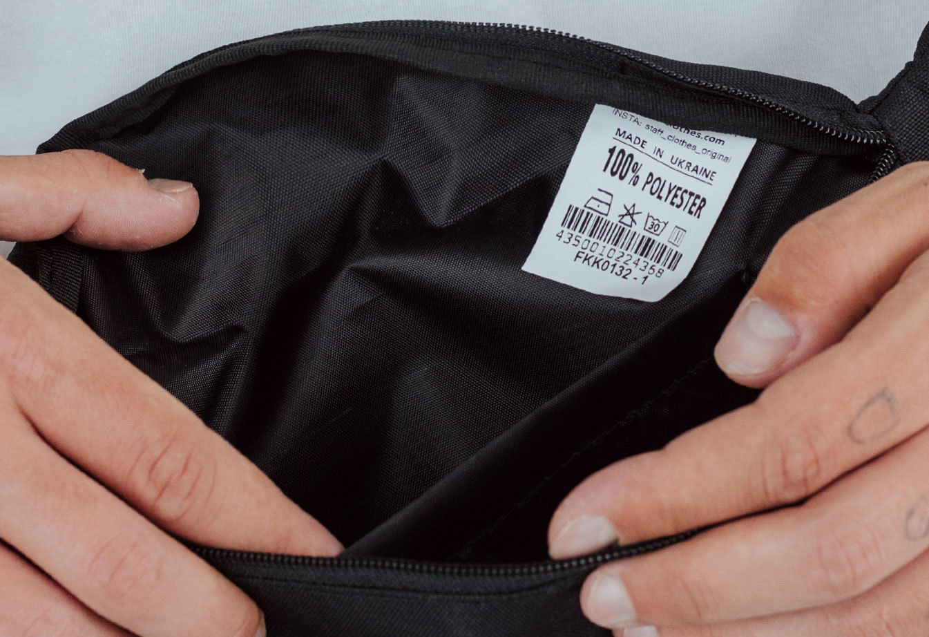 Torba na pas Staff mo black