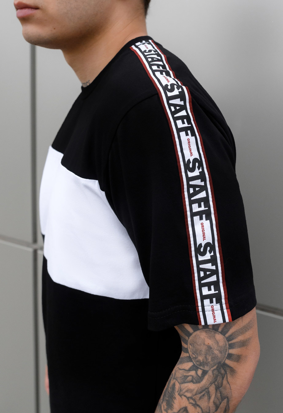 Letni komplet: koszulka + szorty Staff fio black & white3