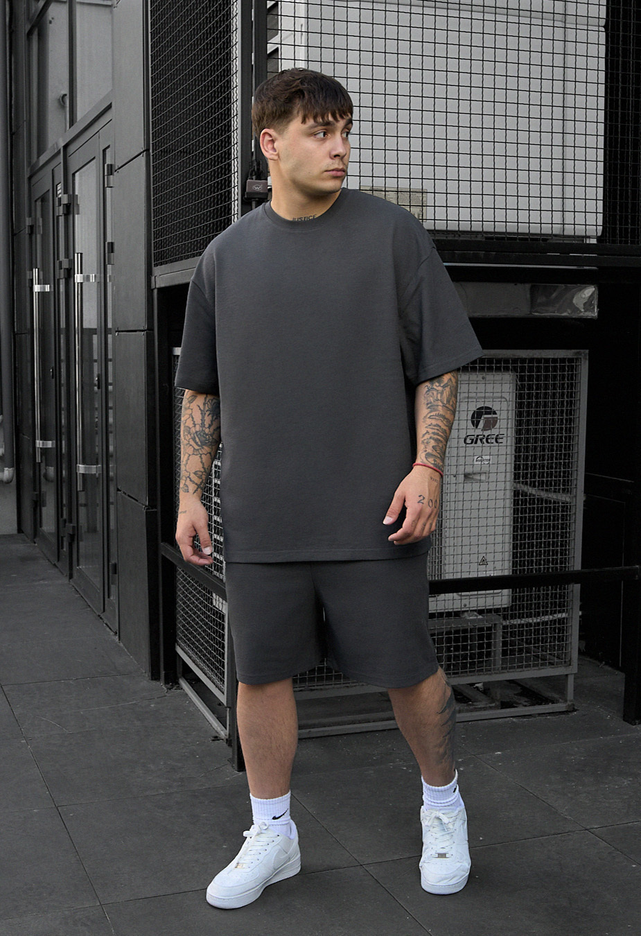 Komplet koszulka + spodenki Staff vic dark gray oversize