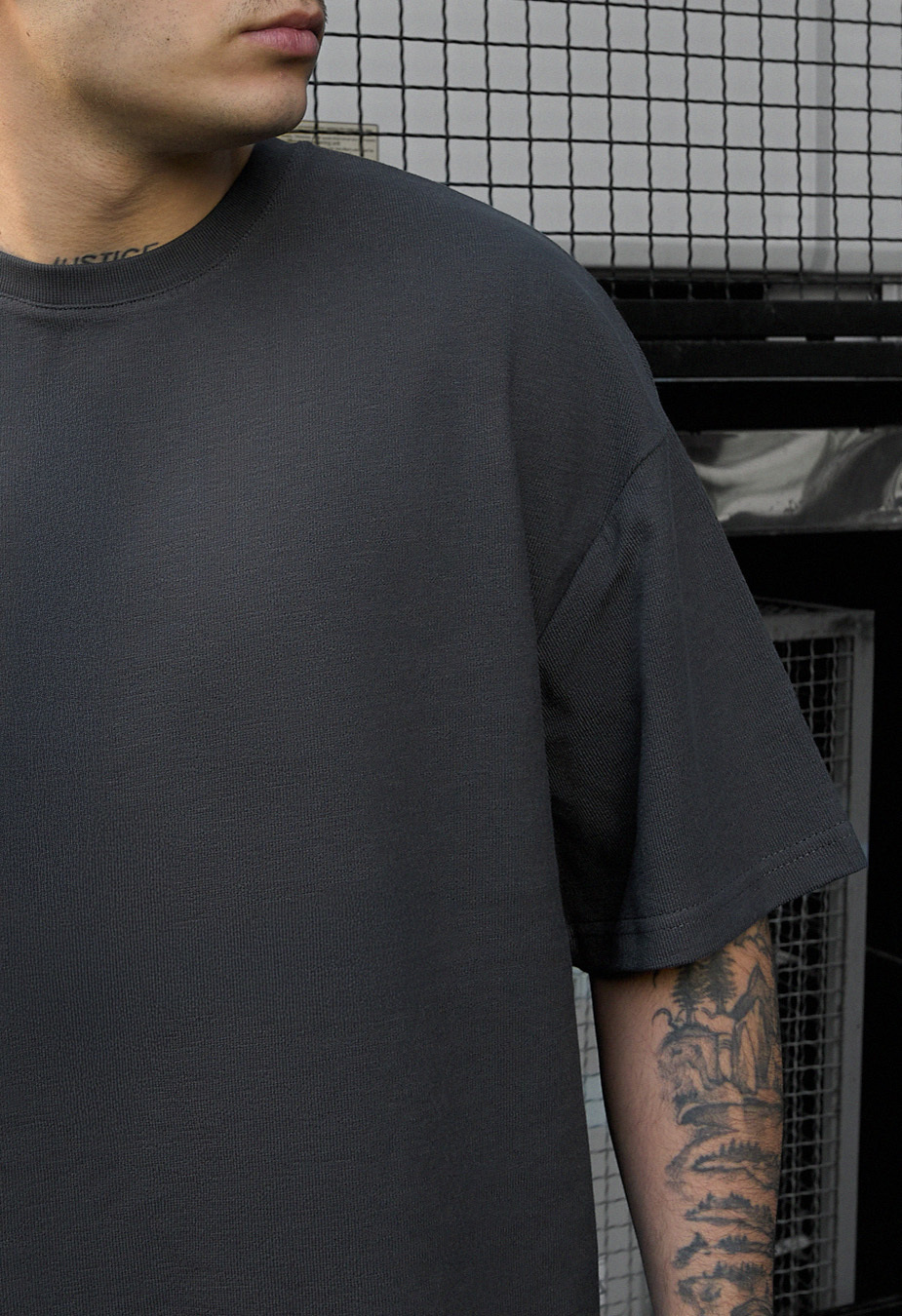 Komplet koszulka + spodenki Staff vic dark gray oversize