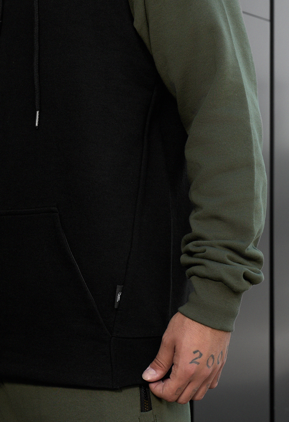 Dres Staff ro khaki & black