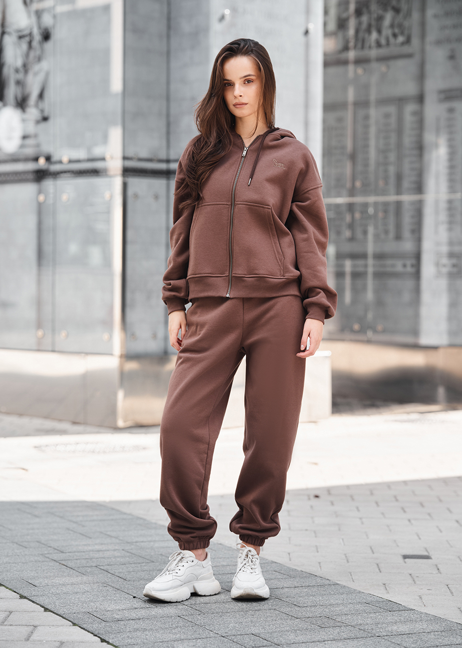 Dres Staff on brown oversize fleece