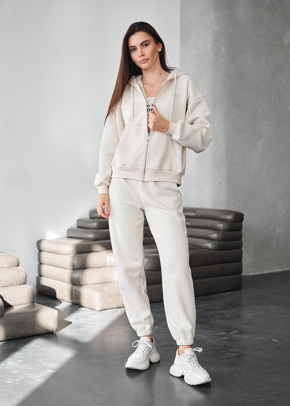 Dres Staff on milk oversize fleece