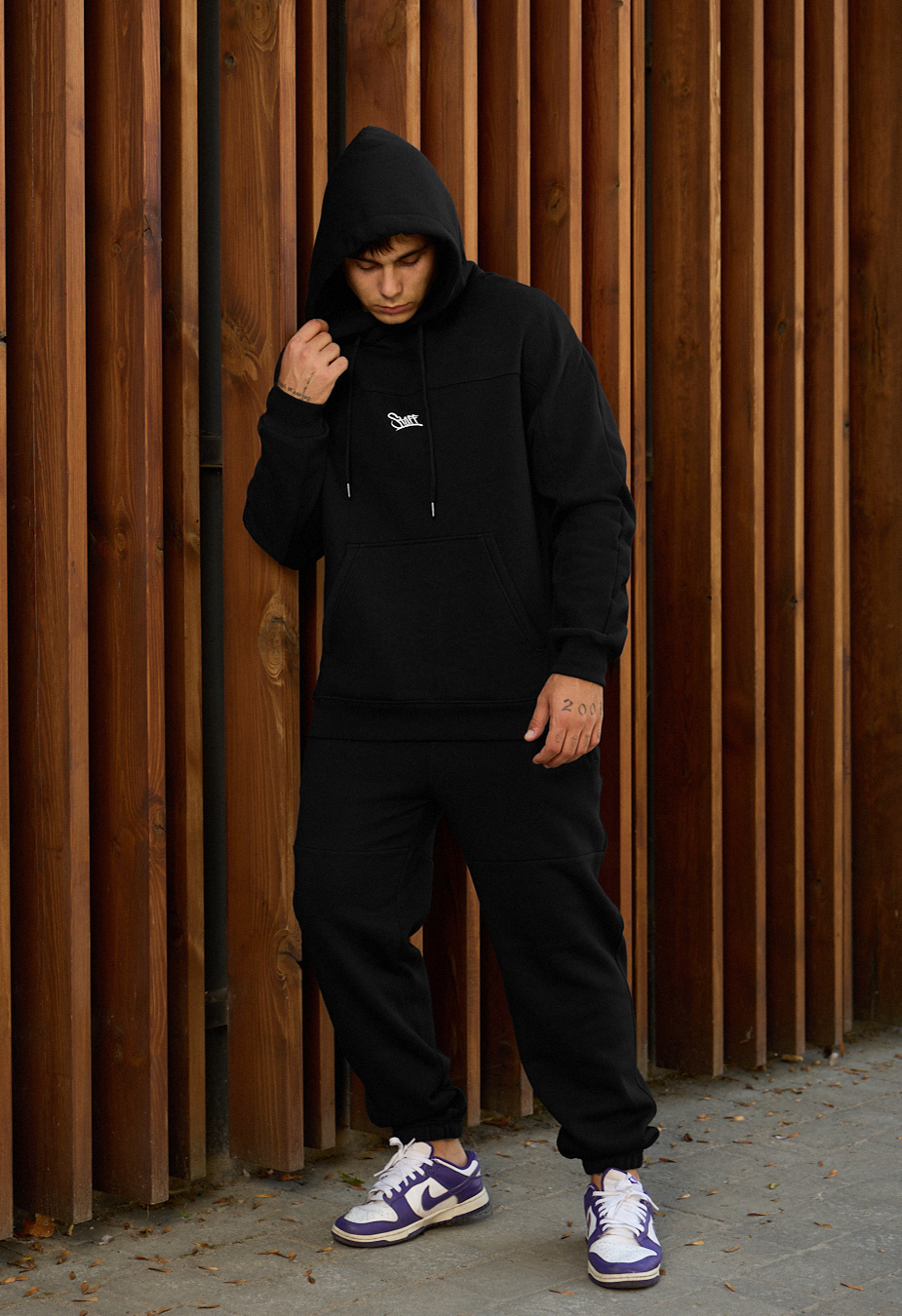 Dres Staff say black logo fleece