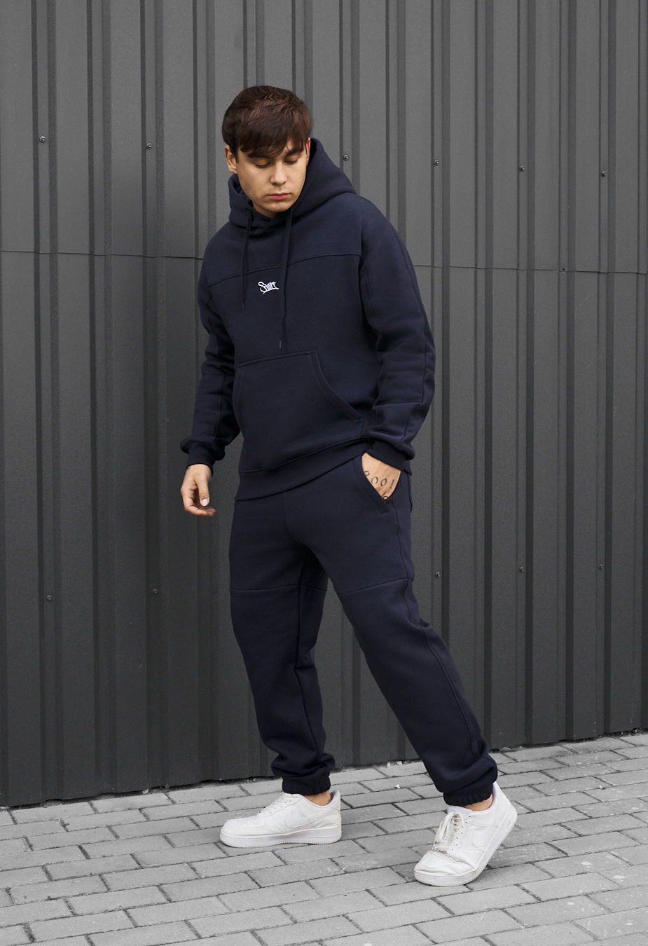 Dres Staff say navy logo fleece