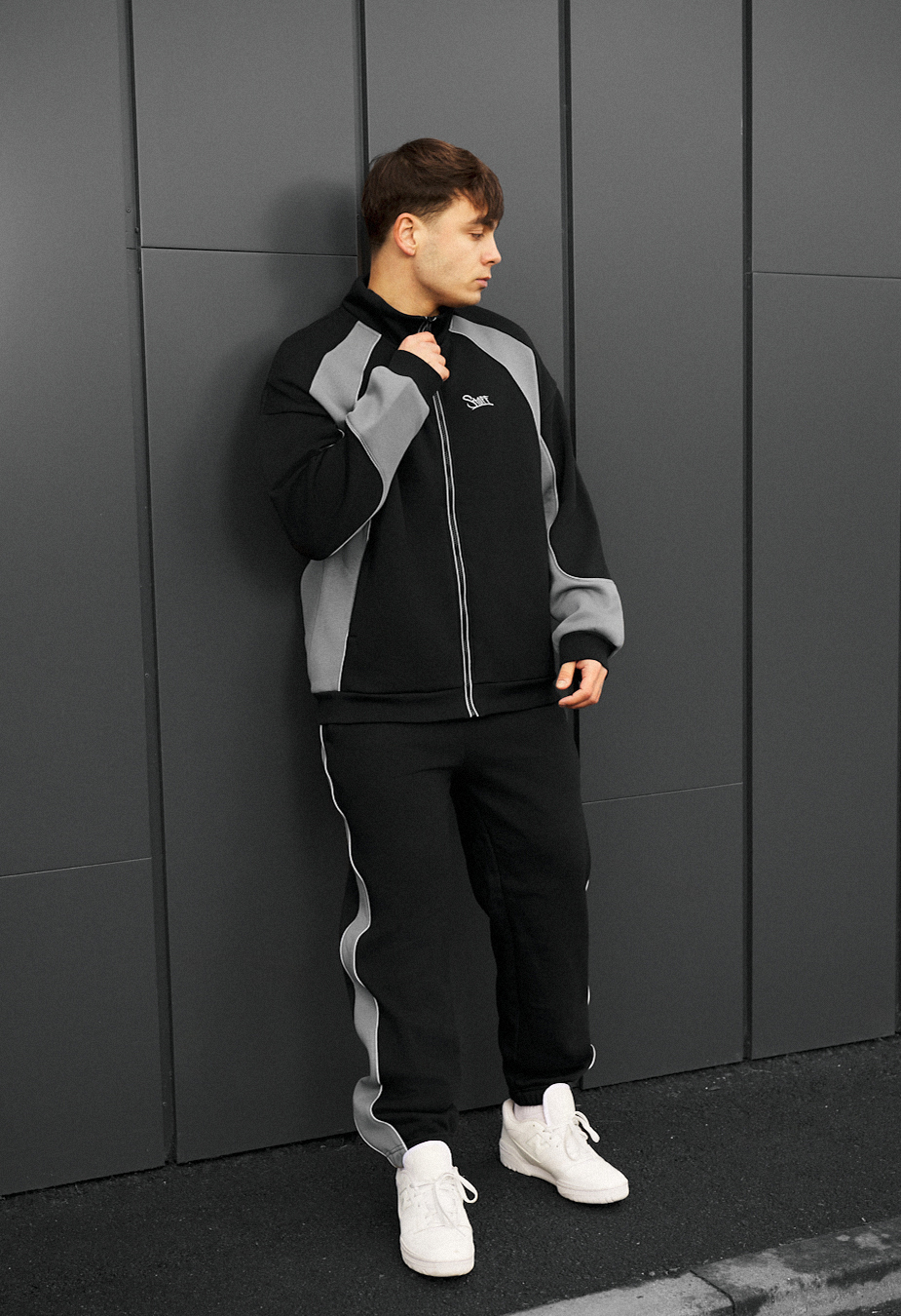 Dres Staff mik logo reflective oversize fleece