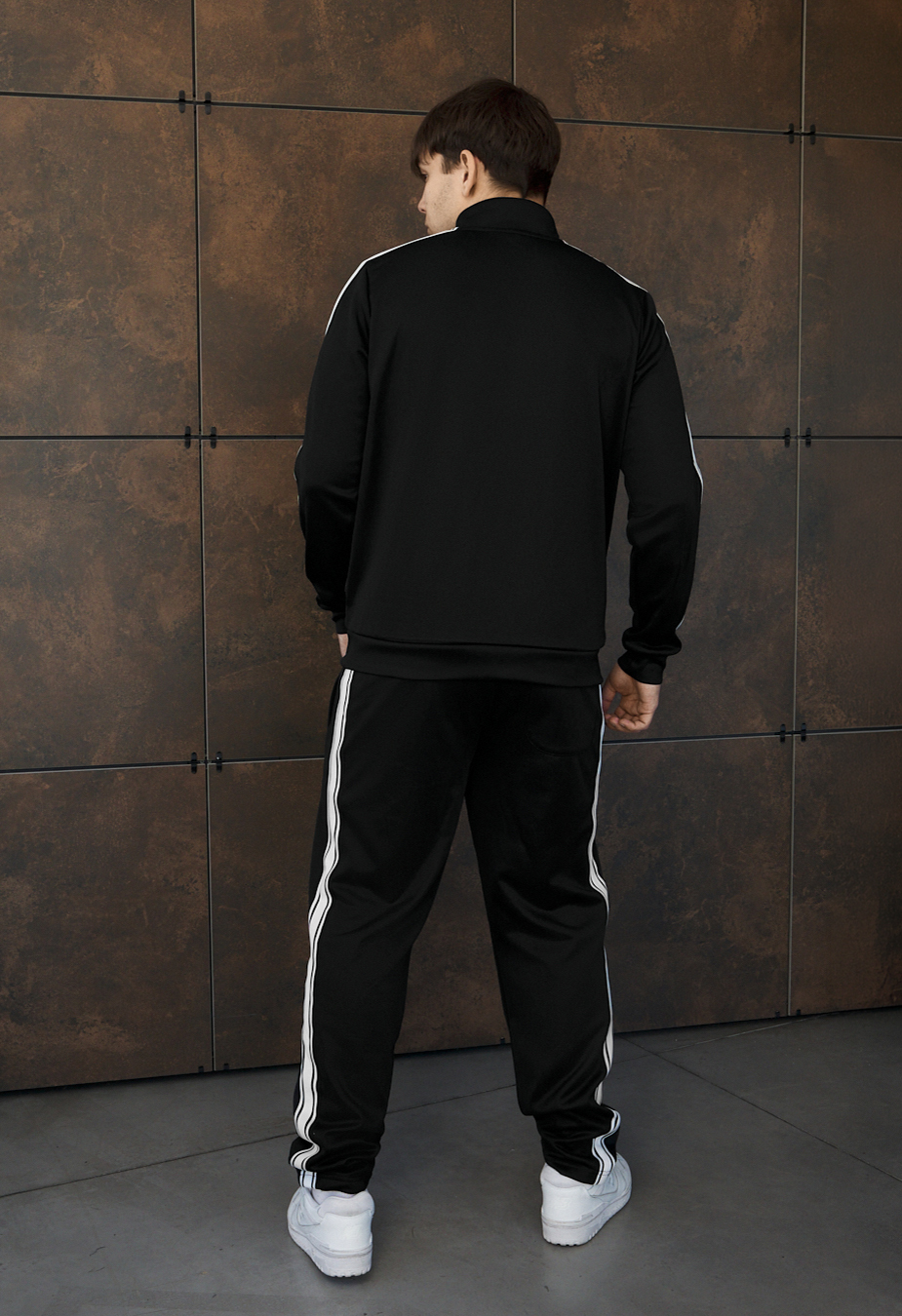 Dres Staff jak black