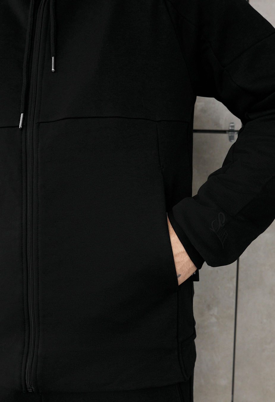 Dres Staff sh zip black
