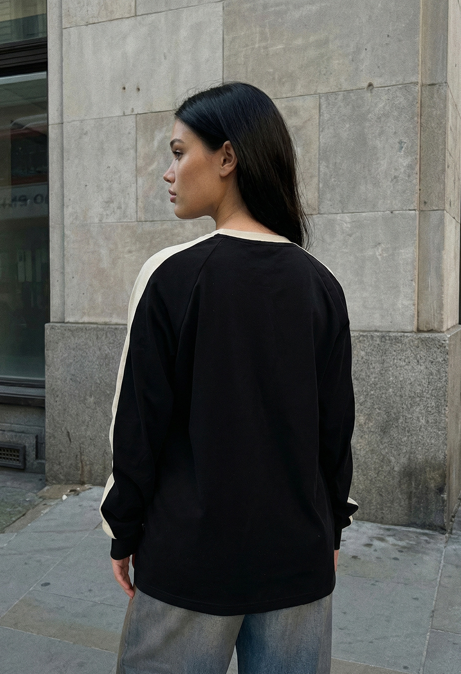 Longsleeve Staff us black & milk