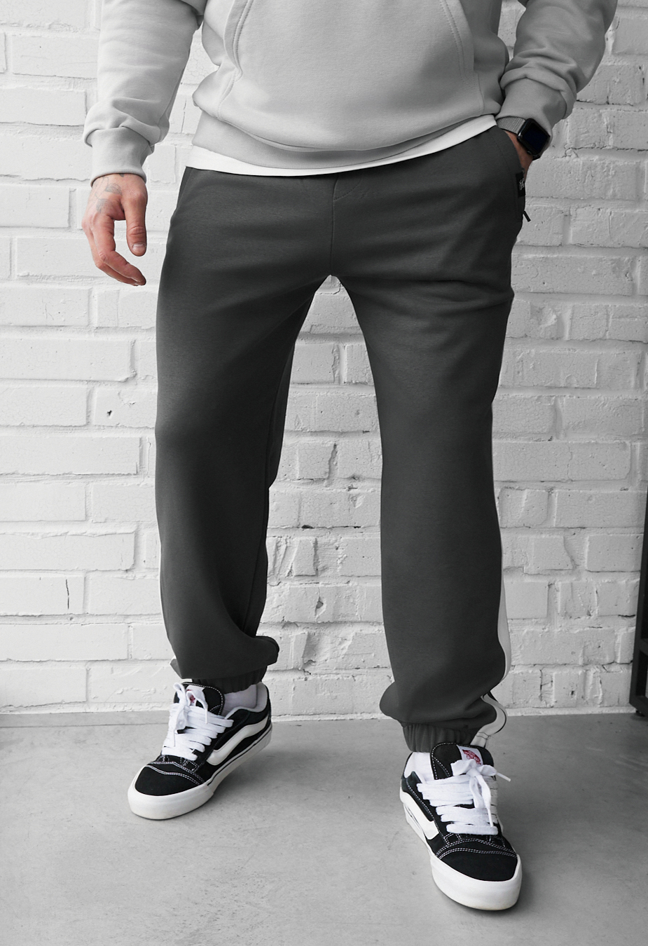 Spodnie dresowe Staff un dark gray lampas