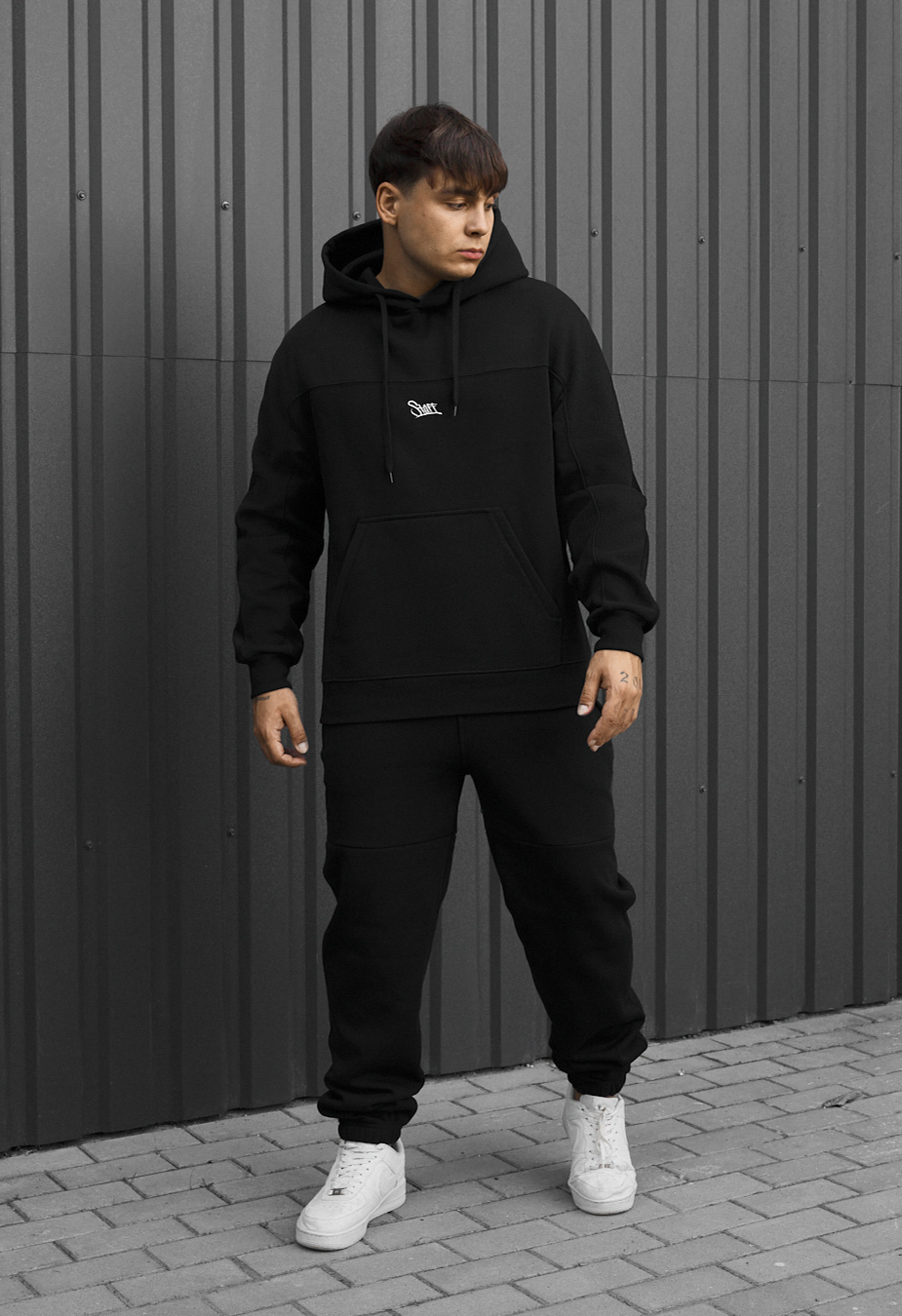 Dres Staff say black logo fleece
