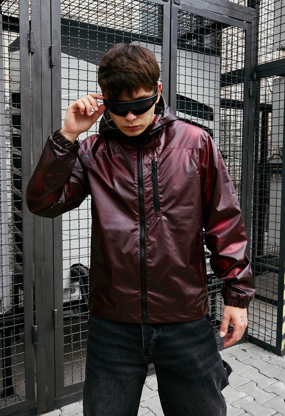 Wiatrówka Staff thermochromic dark marsala