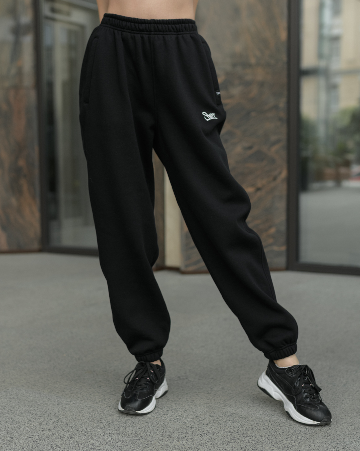 Damskie spodnie dresowe Staff black oversize fleece