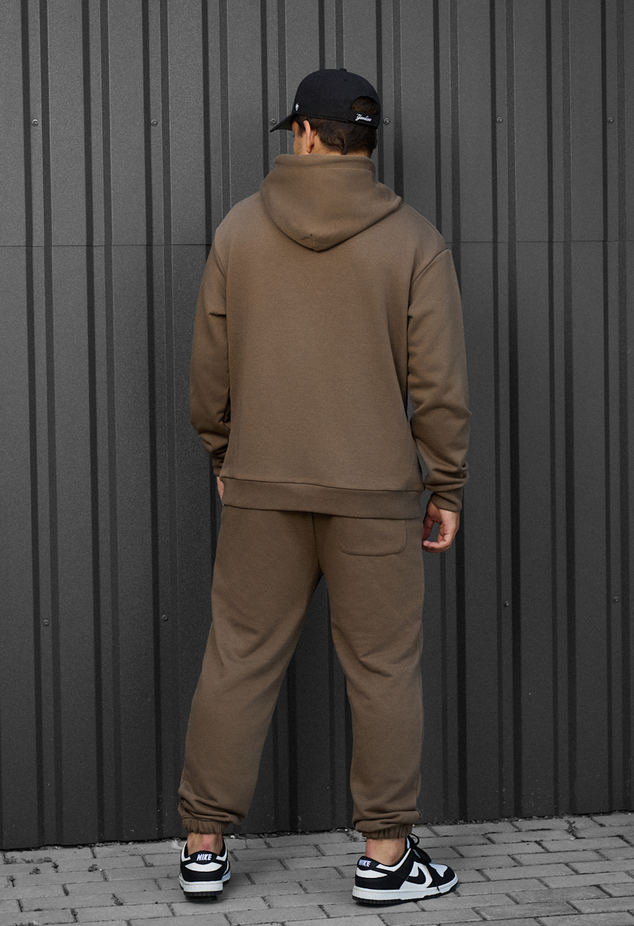 Dres Staff fad brown