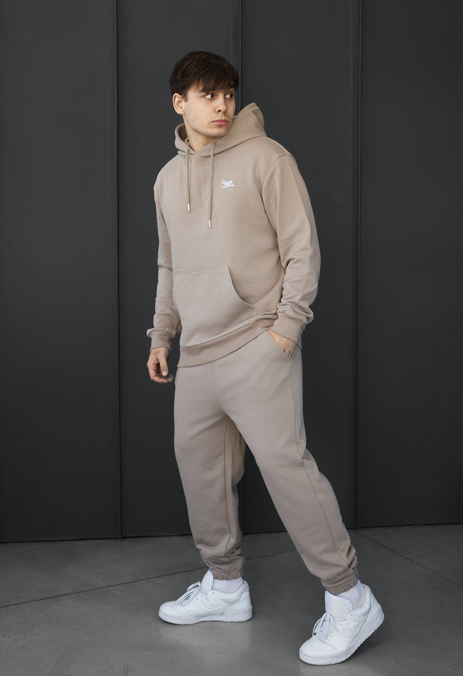 Dres Staff fad beige