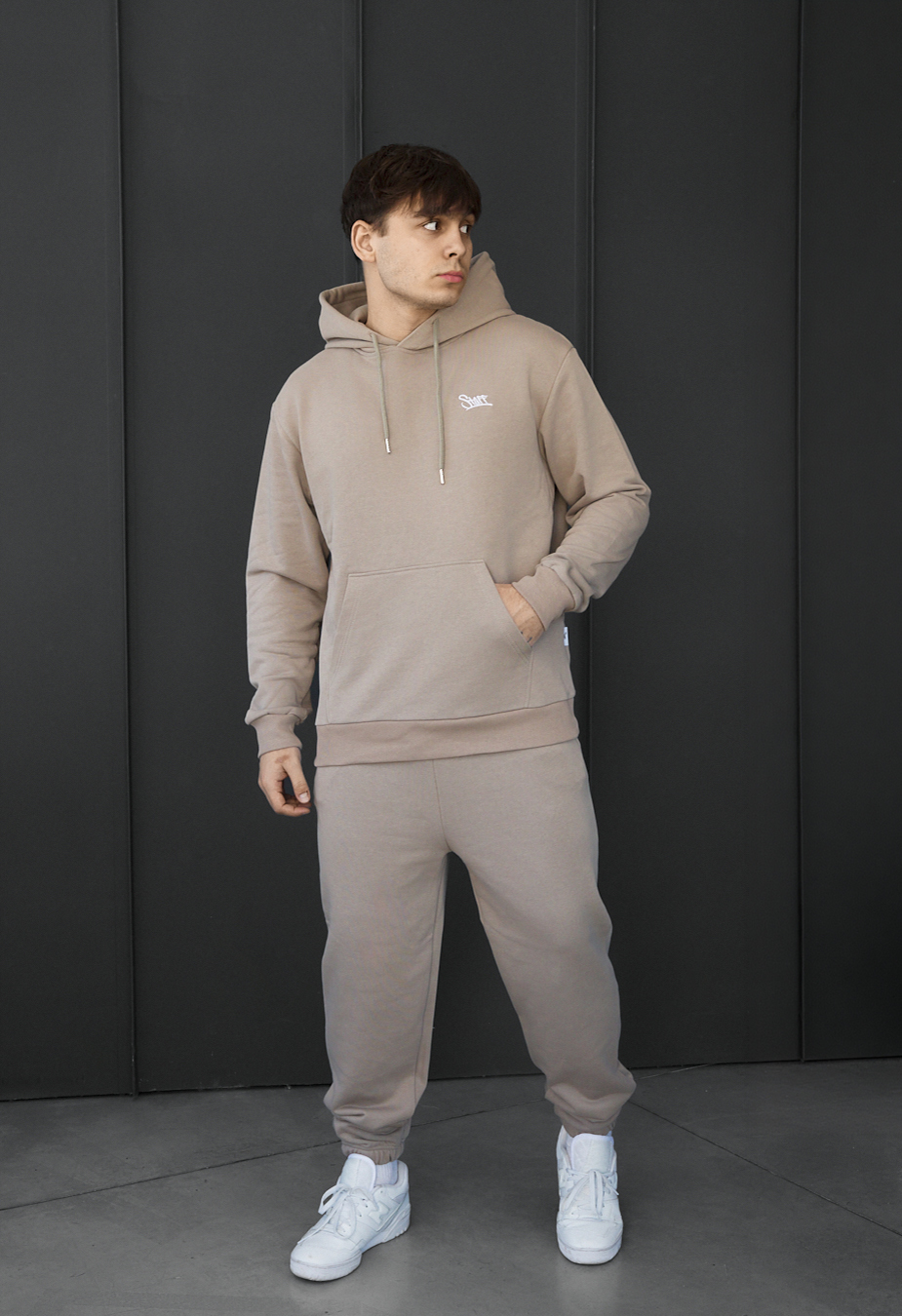 Dres Staff fad beige