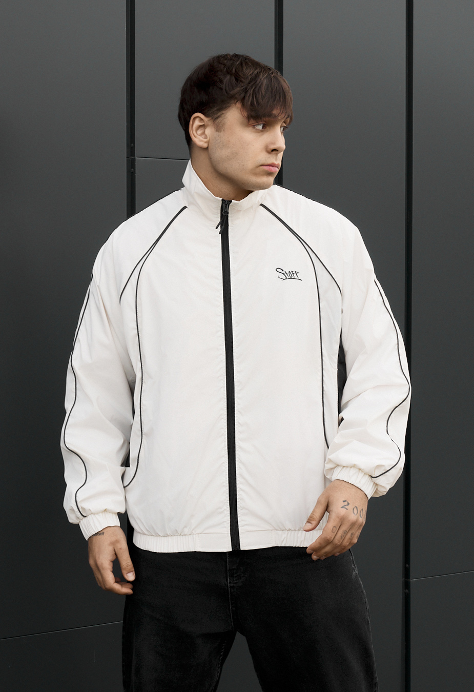 Wiatrówka ma milk & black reflective oversize