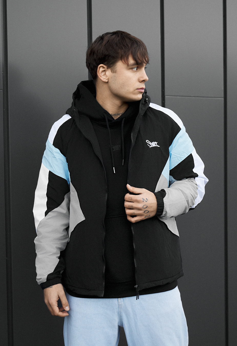 Wiatrówka Staff nix black & light logo