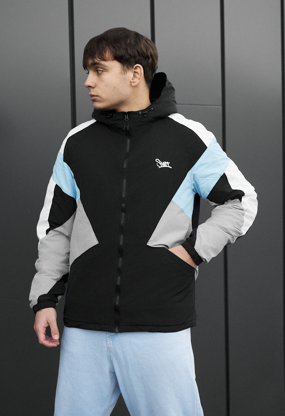 Wiatrówka Staff nix black & light logo