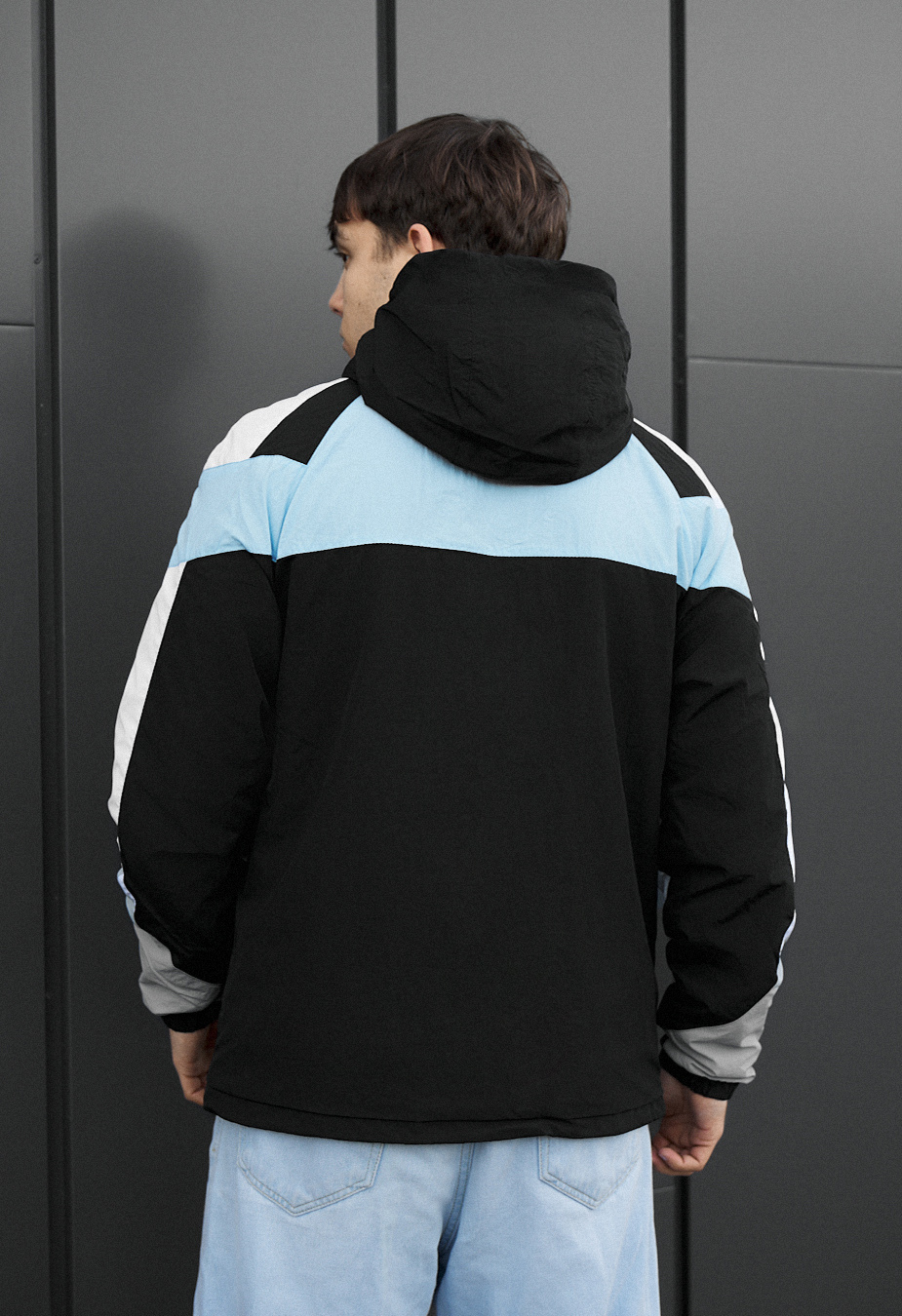 Wiatrówka Staff nix black & light logo