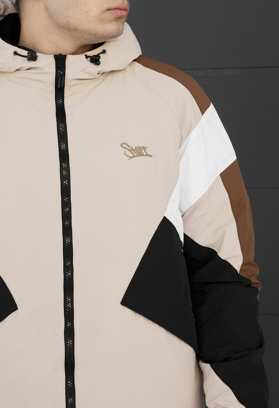 Wiatrówka Staff nix beige logo