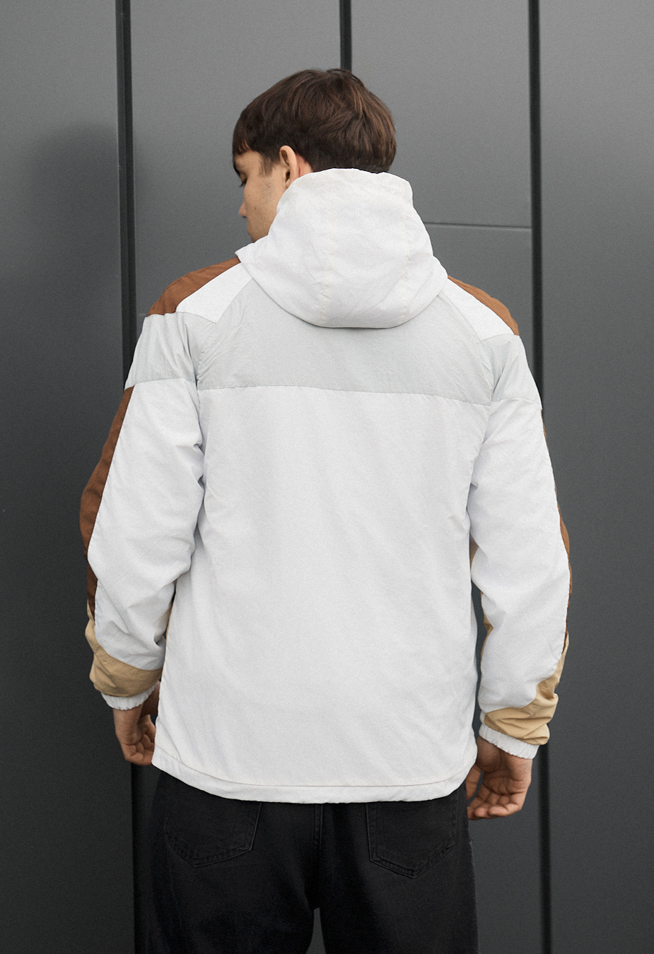 Wiatrówka Staff nix white & beige logo